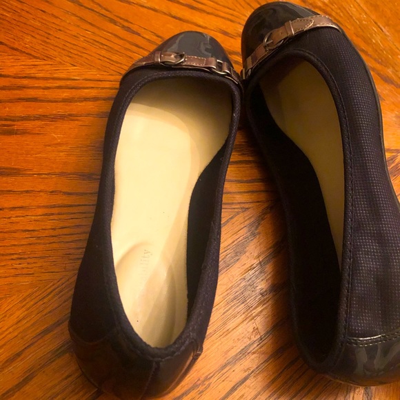 Great shoes from Kohl’s navy blue size 9.5 - Picture 9 of 10